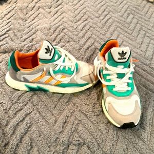 Adidas Turquoise & Peach mens size 10 very comfortable and stylish.